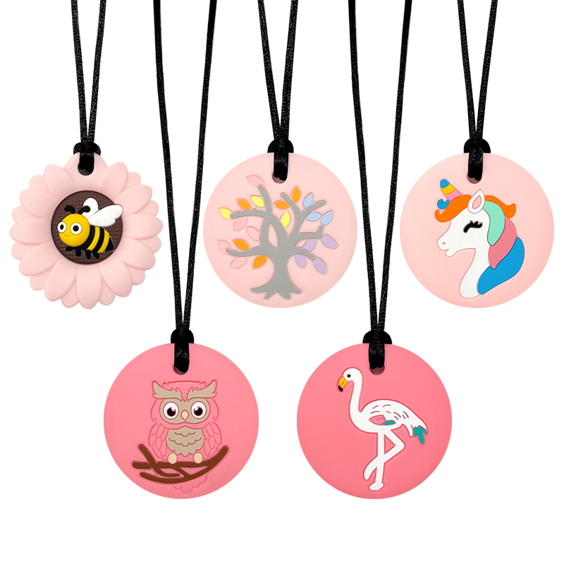 Baby Products Specials - สร้อยคอซิลิโคนรูปปลาทอง 1/6 ชิ้น ของเล่นกัดสำหรับเด็ก ของเล่นเสริมพัฒนาการทางประสาทสัมผัสสำหรับเด็กออทิสติก จี้กัดสำหรับเด็ก