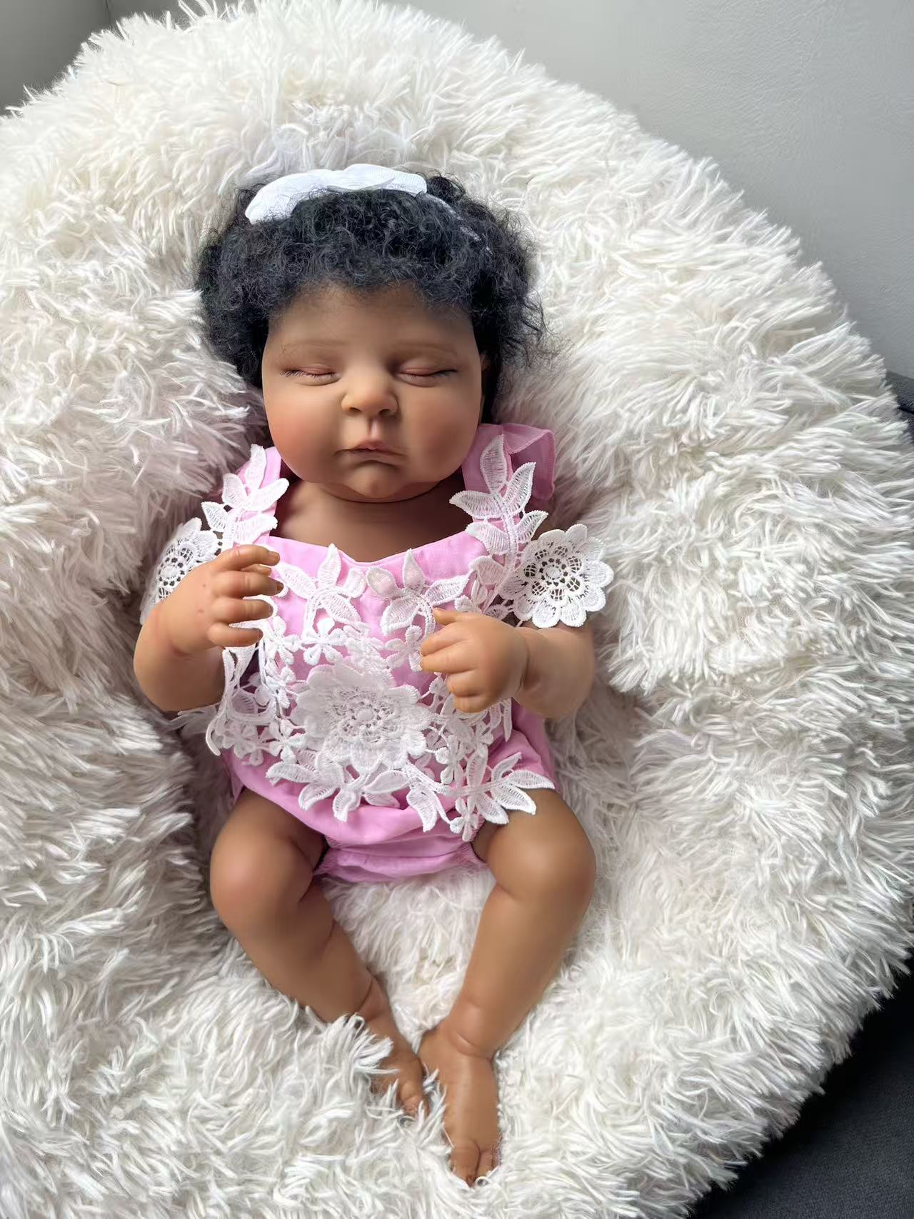 Baby Products For Curly Hair - ตุ๊กตาซิลิโคนรีบอร์น 48 ซม. สีผิวเข้ม ผมหยิกสีดำ ตุ๊กตาเด็กผิวสี